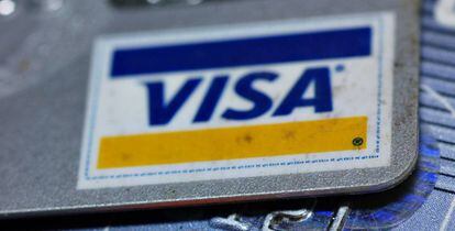 Tarjetas de Visa y Mastercard, ambas operadas en Argentina por la empresa PRISMA.