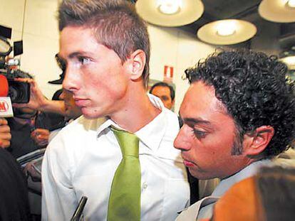 Fernando Torres tras llegar al aeropuerto de Barajas.