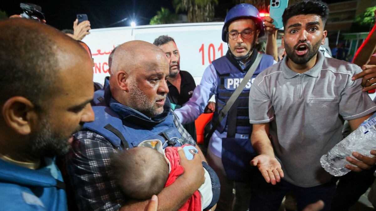 El asedio y las bombas israelíes acallan a los periodistas de Gaza: “Solo quiero contar la verdad para que alguien pare esto” | Internacional | EL PAÍS