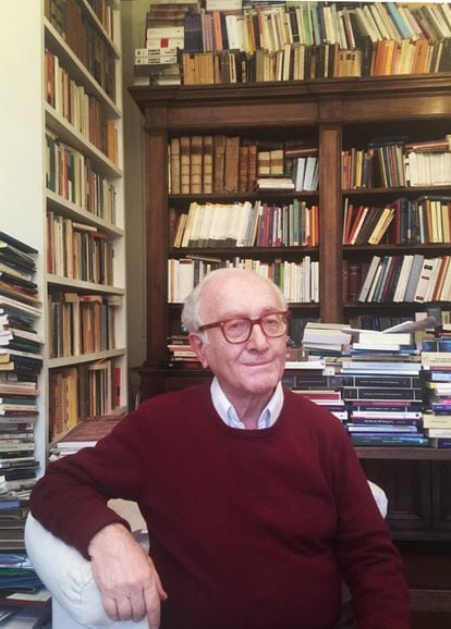 Luigi Ferrajoli, en su estudio en Roma, el 27 de marzo. Foto cedida por él.