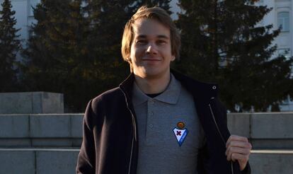 Artyom Prozhoga, en Kurgán, con la camiseta de la Eibar Peña Rusa.