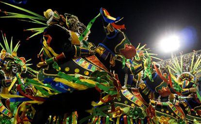 Vista del desfile de la escuela de samba Grande Rio en el desfile de carnaval en el sambódromo de Río de Janeiro (Brasil), el 12 de febrero de 2018. 