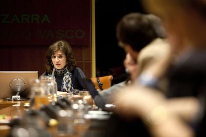 Helena Franco, durante su comparecencia en el Parlamento vasco.