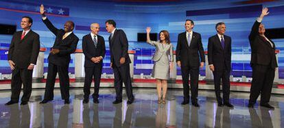 Candidatos  republicanos en un acto  en Ames (Iowa), el 11 de agosto. A la derecha de Michele Bachmann, Mitt Romney.