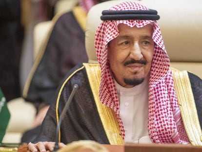 El rey Salman, durante la reunión del Consejo de Cooperación del Golfo, este viernes en la Meca.