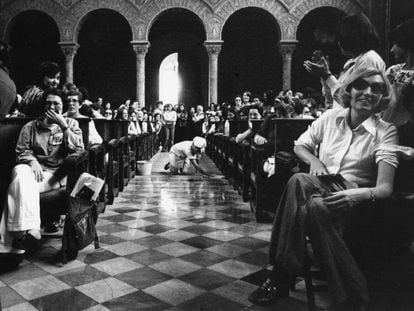 Perfomance realizada durante las 'Primeras Jornades Catalanes de la Dona', en 1976, en el paraninfo de la UB, Barcelona.
