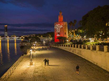 La sevillana Torre del Oro, iluminada en enero días antes de la celebración de los Goya.