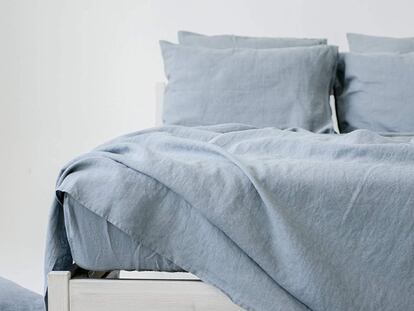 Seleccionamos una variedad de sábanas de lino muy agradables al tacto para combatir el calor.