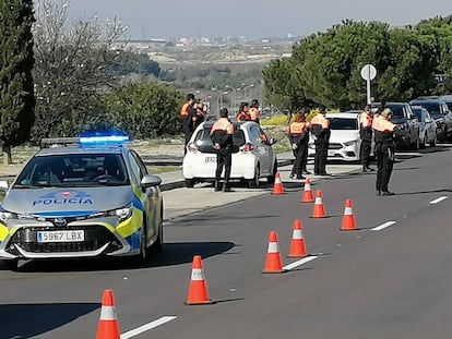 Una joven en patinete resulta herida en un accidente con un turismo.