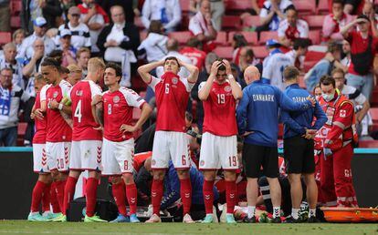 Suspendido El Partido Dinamarca - Finlandia Tras El Desvanecimiento De ...