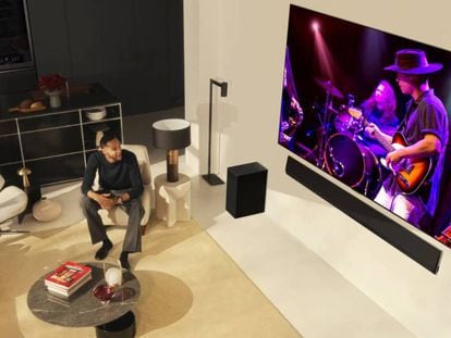 LG muestra sus nuevos televisores OLED para 2024 con un nuevo modelo inalámbrico