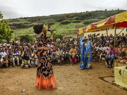 Oumou Sangaré en un acto benéfico.