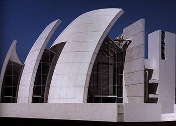 La iglesia romana Dives in Misericordia, de Richard Meier.