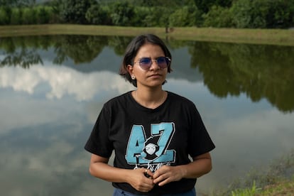 Corina Jiménez reconoce que el afán y el orgullo que siente su madre por la tierra es el mismo que la ha guiado a ella. “Mi mayor propósito es que en cuatro años, cuando yo termine este periodo en la Junta, la gente sienta que el acueducto es de ellos y que se apropien del agua, que entiendan que acceder a ella es un derecho”, reclama.