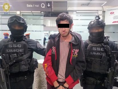 El hombre detenido por la policía de Ciudad de México por distribuir imágenes íntimas de mujeres.