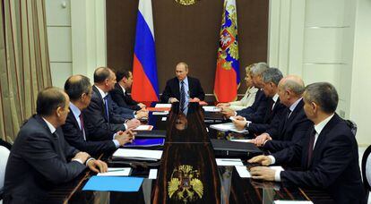 El presidente ruso, Vladimir Putin, este viernes en el Consejo de Seguridad nacional en Sochi.