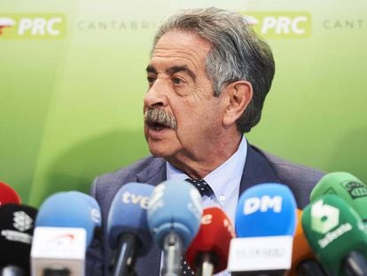 El presidente de Cantabria, Miguel Ángel Revilla, en la rueda de prensa de este jueves.