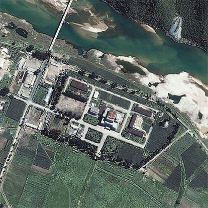 Imagen de la central nuclear de Yongbyon, en Pyongyang (Corea del Norte), tomada desde un satélite.