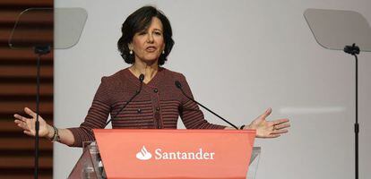 La presidenta del Banco Santander, Ana Bot&iacute;n, durante la Junta General de Accionistas de 2015