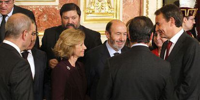Chaves, Blanco, Caamaño, Salgado, Rubalcaba y Zapatero, ayer en el Congreso.