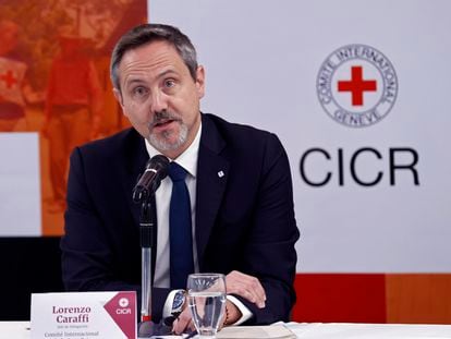 Lorenzo Caraffi, jefe de la delegación del Comité Internacional de la Cruz Roja en Colombia, durante la presentación de su balance de "retos humanitarios" para 2023, en Bogotá.