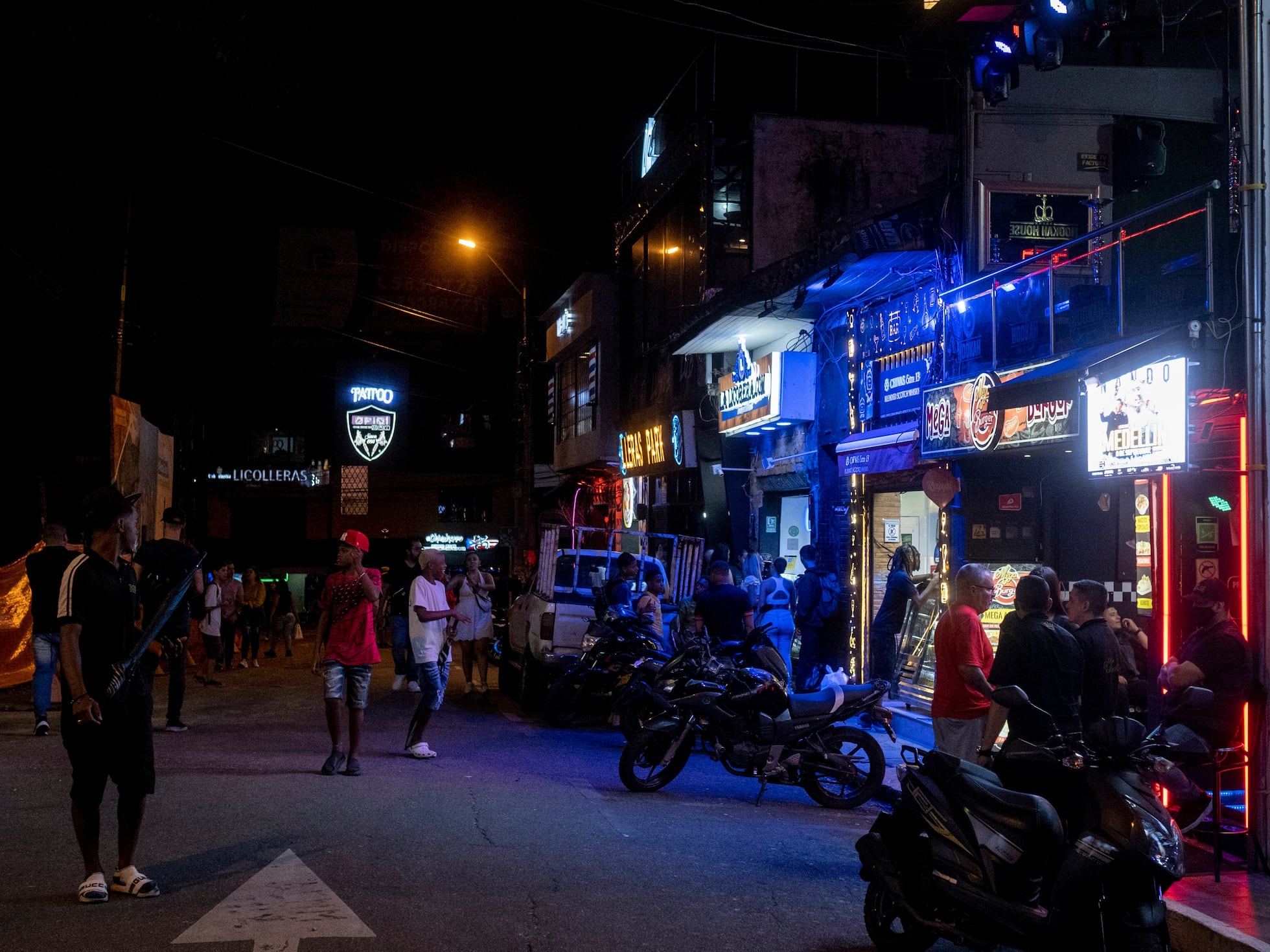 Colombia Toque de queda en Medellín el aumento de la prostitución genera muchas críticas y