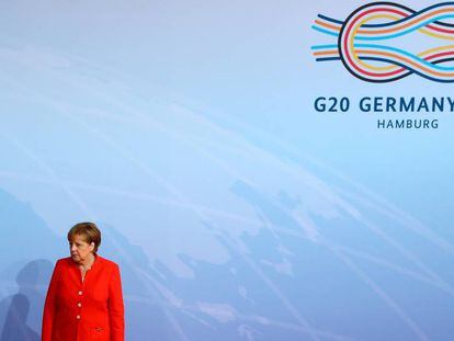 La canciller alemana, Angela Merkel, a la espera de los l&iacute;deres que participan en el G20. 