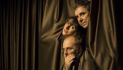 De arriba abajo, Miguel de Lira, Patricia de Lorenzo y Xesús Ron