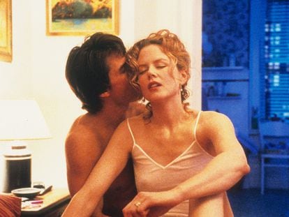 Nicole Kidman interpreta a Alice Harford y Tom Cruise a su marido, Bill, en Eyes Wide Shut, que se estrenó en 1999.