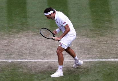 Federer celebra la victoria contra Norrie en la tercera ronda, el sábado en la central de Wimbledon.