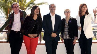 De izquierda a derecha, Jordi Martí, Rocio Martínez-Sampere, Jaume Collboni, Carmen de Andrés y Laia Bonet, en una foto realizada este domingo en el Tibidabo.