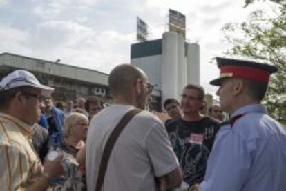 Protesta de los trabajadores de la planta de Panrico en Santa Perpetua de Mogoda (Barcelona).