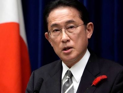 El primer ministro de Japón y candidato del PLD, Fumio Kishida, en una conferencia en octubre de 2021.