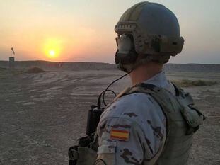 Un militar español en la base Gran Capitán, en Besmayah, Irak.