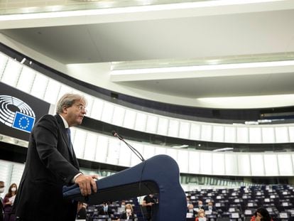 El comisario europeo de Economía, Paolo Gentiloni, el miércoles en la sede del Parlamento Europeo en Estrasburgo (Francia).