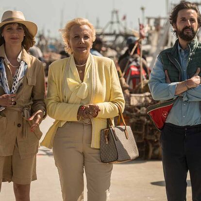 Michelle Jenner, Elena Irureta y Julián López, en 'Ocho apellidos marroquís'.