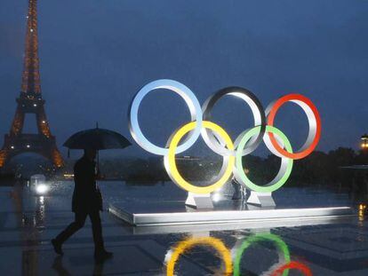 La escultura de los anillos de los Juegos Ol&iacute;mpicos de 2024.