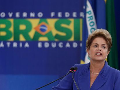 Rousseff, durante la presentaci&oacute;n de medidas anticorrupci&oacute;n. 