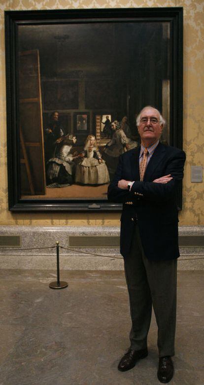 Jonathan Brown, especialista en Velázquez, ante <i>Las Meninas</i>.