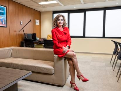 María Jesús Montero, vicesecretaria general del PSOE y ministra de Hacienda, en su despacho en la sede del PSOE.