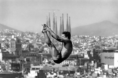 Entrenaments de salt de trampolí als Jocs de Barcelona.