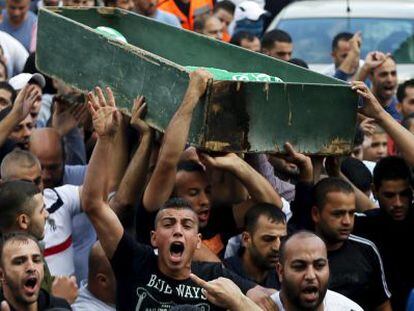 Enterrament del jove mort en un enfrontament a Jerusalem Est.