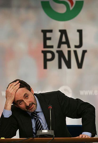 El presidente del PNV, Josu Jon Imaz, tras la reunión de la ejecutiva del partido.