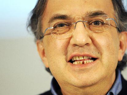 Sergio Marchionne, primer ejecutivo de  FIAT. La empresa italiana quiere controlar Chrysler y el negocio europeo de General Motors.