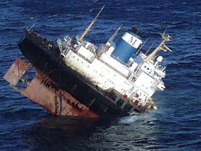 Hundimiento del barco en 2002 
