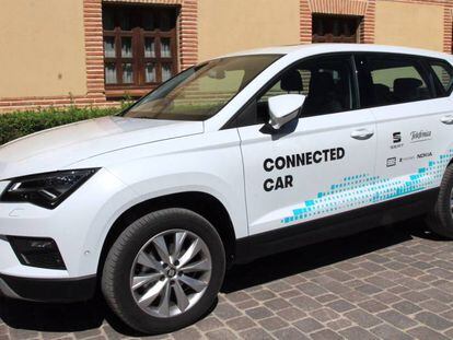 Telefónica y Seat presentan en Segovia el primer coche que ‘habla’ con una carretera real