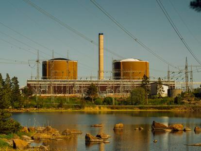 La central nuclear de Loviisa, ubicada en la costa sur de Finlandia entre Helsinki y la frontera con Rusia, dispone de reactores de tecnología soviética. 