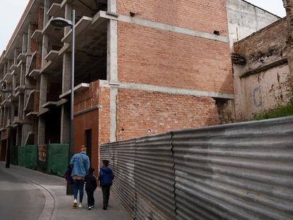 Una obra de viviendas parada en Linares (Jaén), en una imagen de archivo.