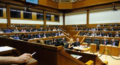 Imagen del Parlamento vasco un díua de sesiones. 