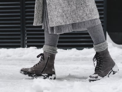 Los calcetines térmicos ayudan a mantener los pies calientes y secos cuando llega el invierno. GETTY IMAGES.